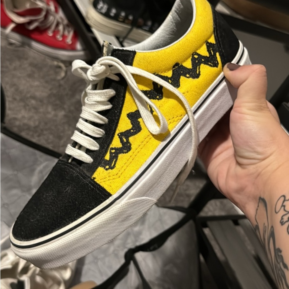 Peanuts Charlie Brown X Vans